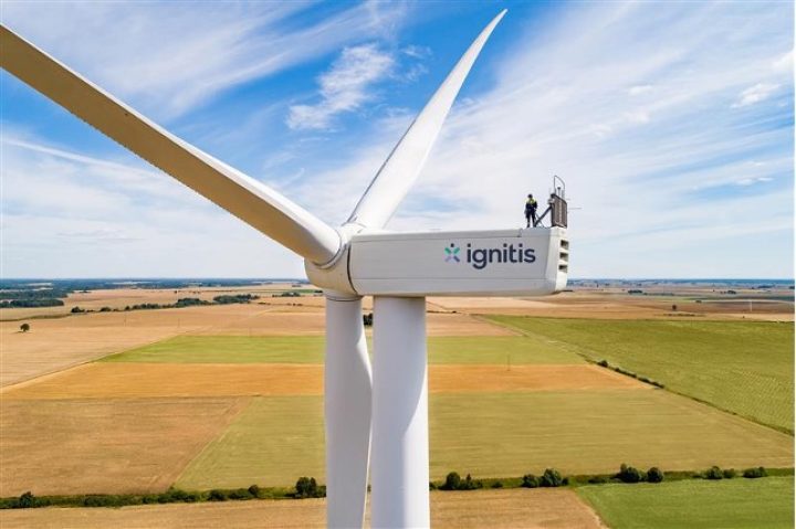 Blade inspection using autonomous drones